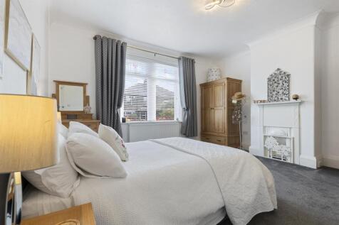 2 Linden Road, Elland 30_297.jpg