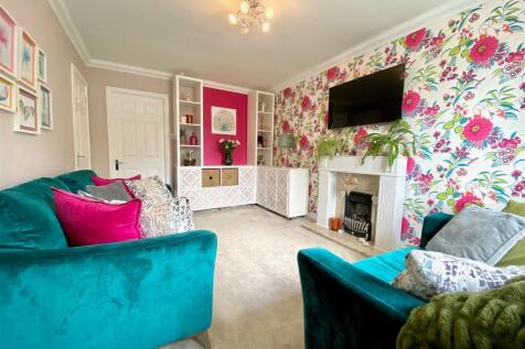 Bramleys Estate Agents - School Yard View - Halifa