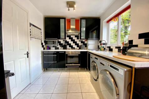 Bramleys Estate Agents - School Yard View - Halifa