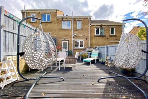 Bramleys Estate Agents - School Yard View - Halifa