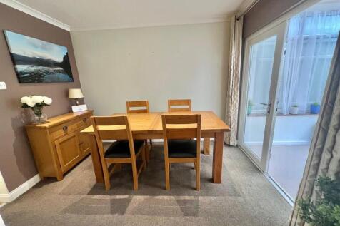 Bramleys Estate Agents - The Drive - Hipperholme (