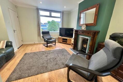 Bramleys Estate Agents - The Drive - Hipperholme (