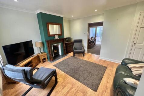 Bramleys Estate Agents - The Drive - Hipperholme (