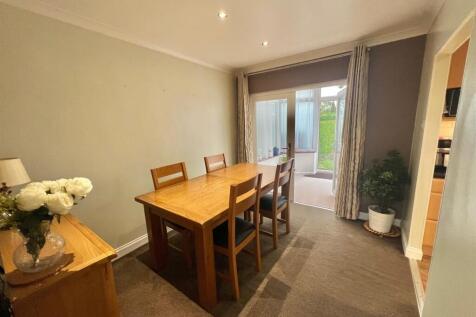 Bramleys Estate Agents - The Drive - Hipperholme (