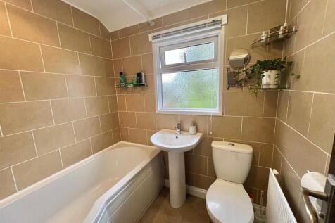 Bramleys Estate Agents - The Drive - Hipperholme (