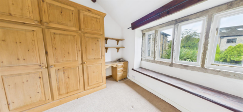 48 wakefield road - bedroom (2).png