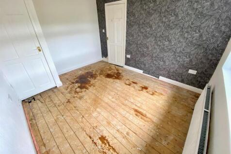 Bramleys Estate Agents - Greave House Drive - Ludd