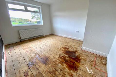 Bramleys Estate Agents - Greave House Drive - Ludd