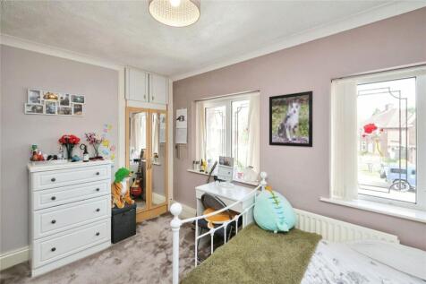 BEDROOM..jpg