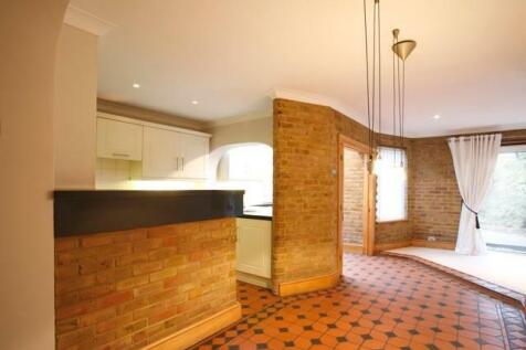 Open plan Kitchen to Lounge