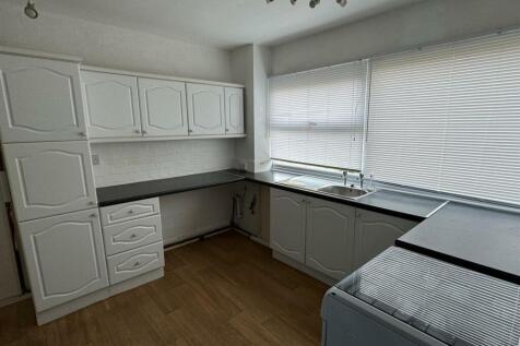 kitchen 2.jpg