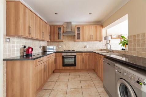 Kitchen/Breakfast Area