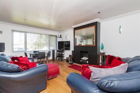 2 Selbourne Close-HR13.jpg