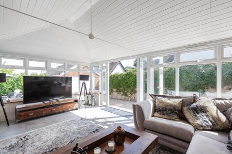 3 Merton Avenue-LR16.jpg
