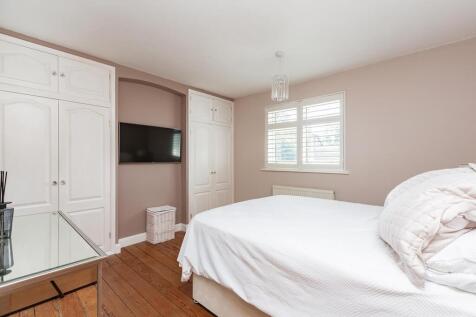3 Merton Avenue-LR21.jpg