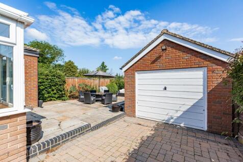 3 Merton Avenue-LR3.jpg