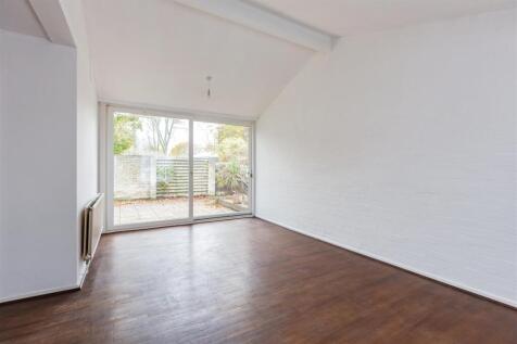 122 Knights Croft-HR4.jpg