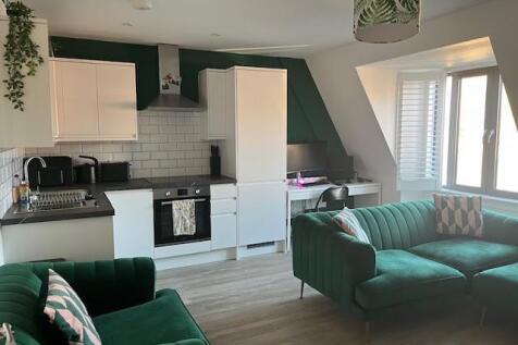 32 Manor Gardens photo 8.jpg