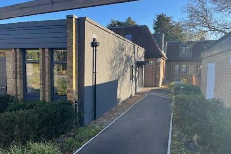 32 Manor Gardens photo 14.jpg