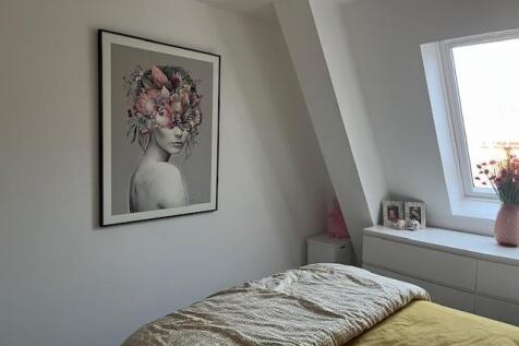 32 Manor Gardens photo 5.jpg