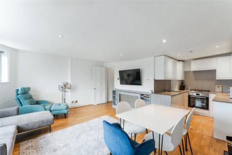 Living Room/Kitchen