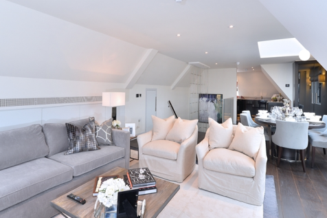 Living Area (3)