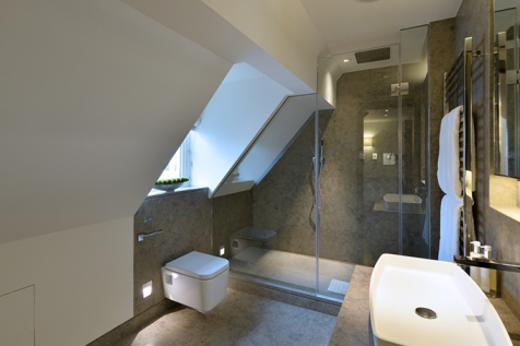 Bedroom 2 Ensuite 