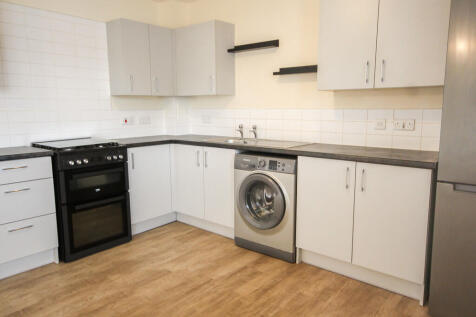 12 Balmoral - Red...