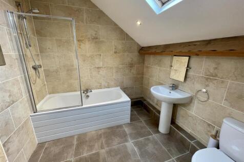 BATHROOM/W.C.