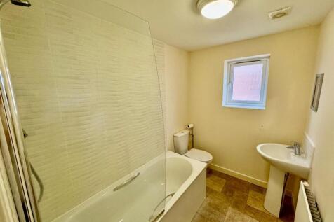BATHROOM/W.C.