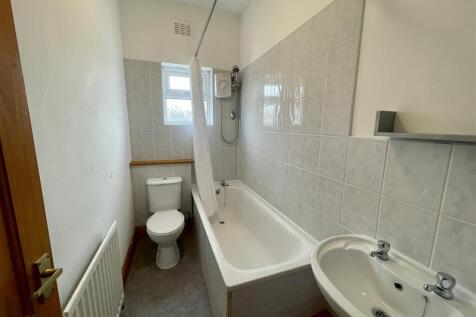 BATHROOM/W.C.