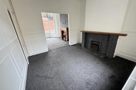 REAR RECEPTION ROOM