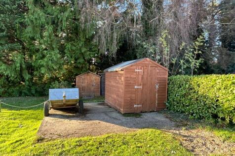 Detached garden