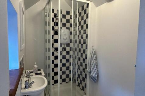 Annex Shower
