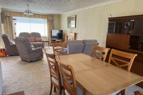 Sitting/Dining Room