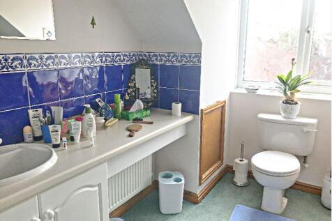 En-Suite Bathroom