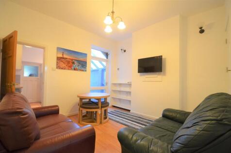 lounge 1a - Copy.jpg