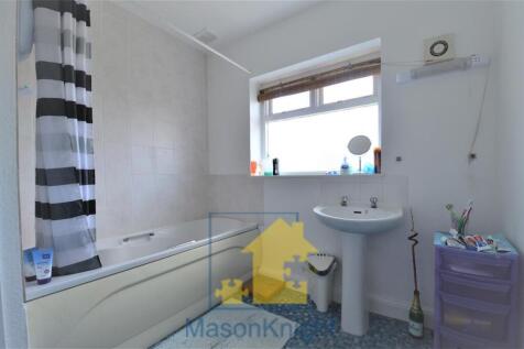 bathroom2.jpg
