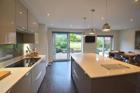 Fitted Kitchen/ Livi
