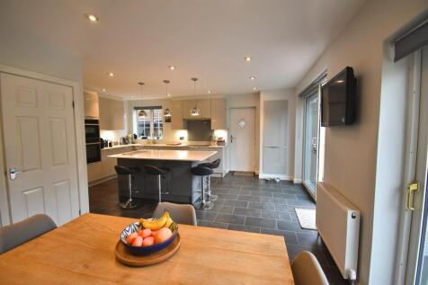 Fitted Kitchen/ Livi