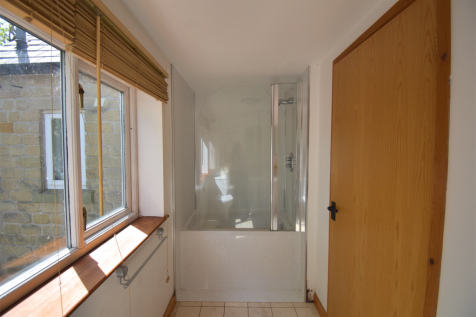 En suite Bathroom