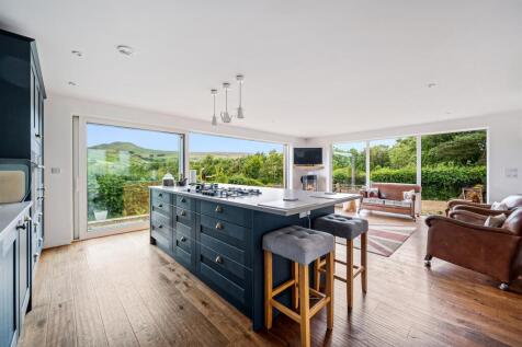 Fitted Living Kitche