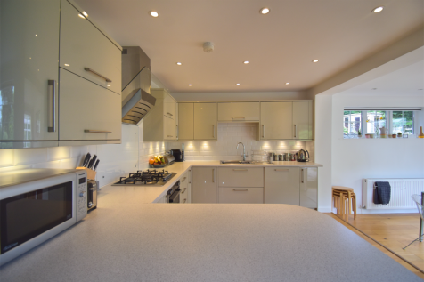 Fitted Kitchen 
