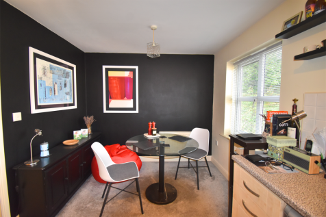 Fitted Kitchen/Dinin
