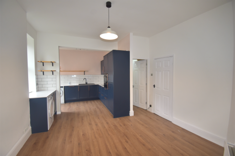 Dining/Fitted Kitche