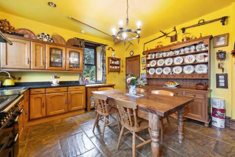 Fitted Kitchen