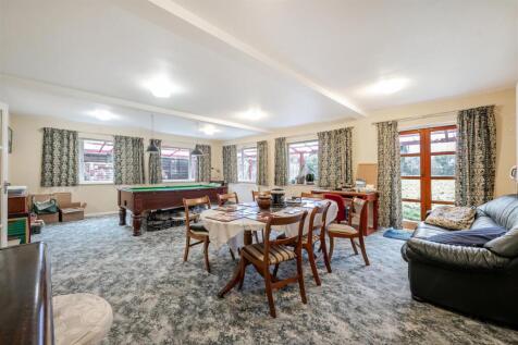 Family Room.jpg