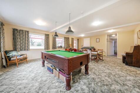 Family Room jpg