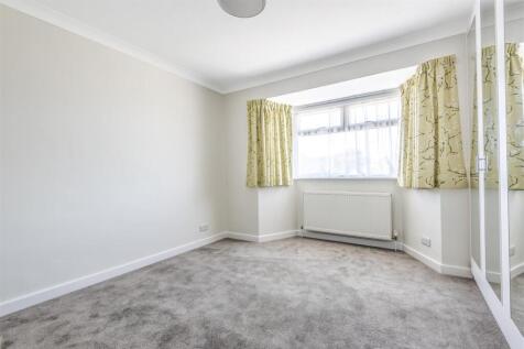 Bedroom 1.jpg