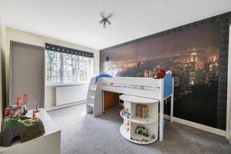 Bedroom (2).jpg